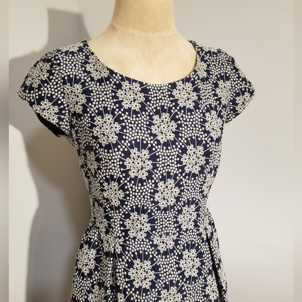 Boden Navy and Cream Floral Mini Dress - Picture 2 of 8